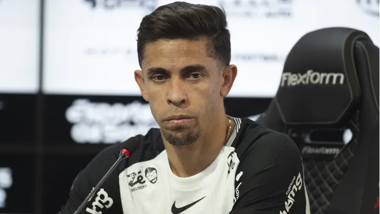 Gabriel Paulista durante apresentação no Corinthians.