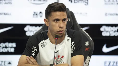 Apresentacao oficial de Gabriel Paulista da equipe do Corinthians durante em coletiva de imprensa realizada no CT Joaquim Grava. Foto: Anderson Romao/AGIF