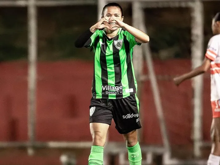 São Paulo fecha a contratação de Soraya