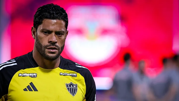 Hulk jogador do Atlético-MG durante aquecimento antes da partida contra o Bragantino no estadio Cícero De Souza Marques pelo campeonato Brasileiro A 2025. Foto: Fabio Giannelli/AGIF