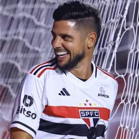 Cicinho avalia momento do São Paulo: "Hoje, é um time pequeno"