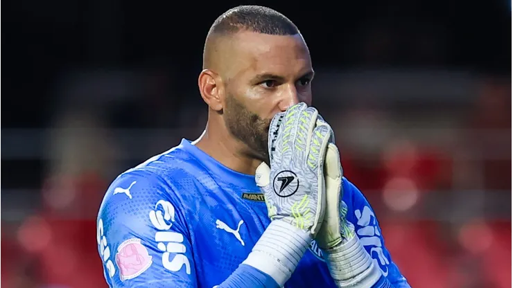 Weverton durante confronto entre São Paulo x Palmeiras no Brasileirão de 2025.