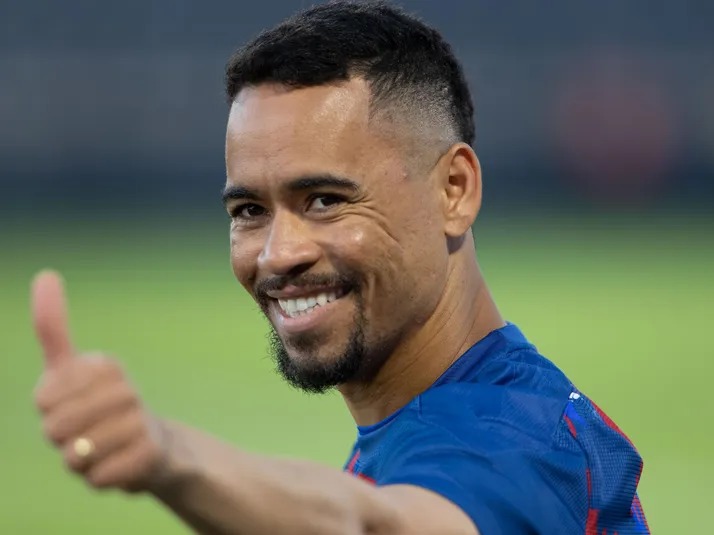 Pikachu é apresentado e explica escolha pelo Remo