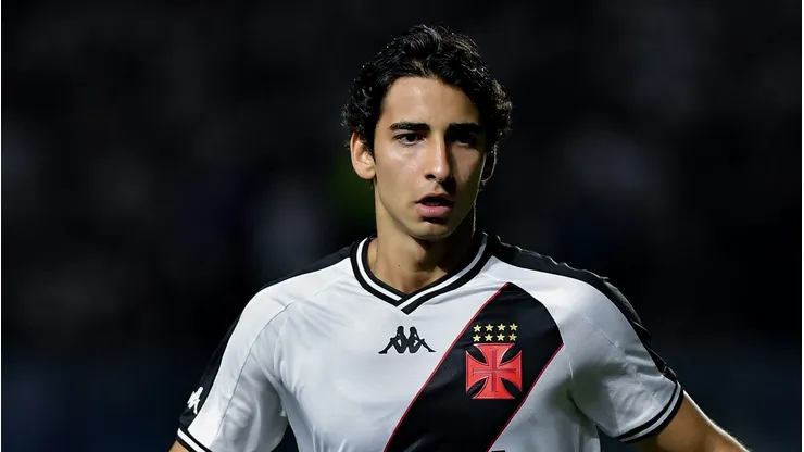 JP com a camisa do Vasco