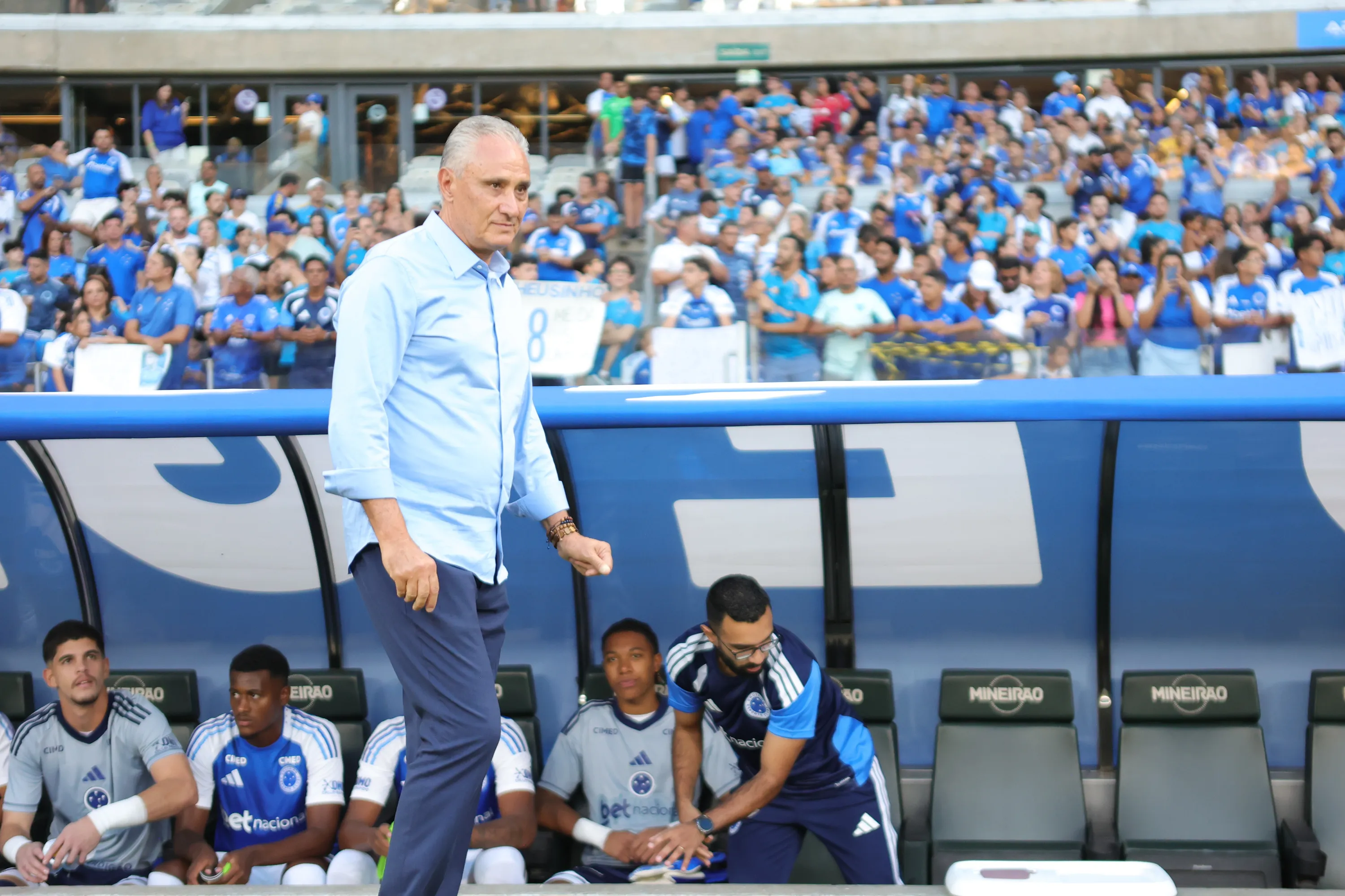 Tite tecnico do Cruzeiro durante partida contra o Pouso Alegre no estadio Mineirao pelo campeonato Mineiro 2026. Foto: Gilson Lobo/AGIF