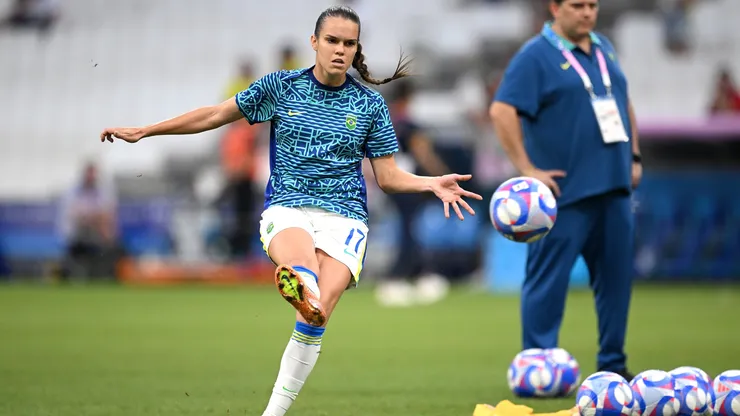 Ana Vitória comemora o retorno as Brabas - Foto: Clive Mason/Getty Images