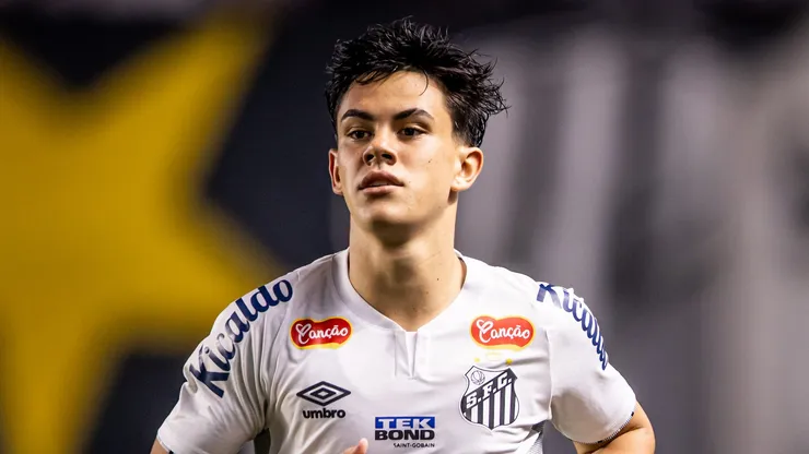 Santos recebe oferta da Dinamarca por JP Chermont