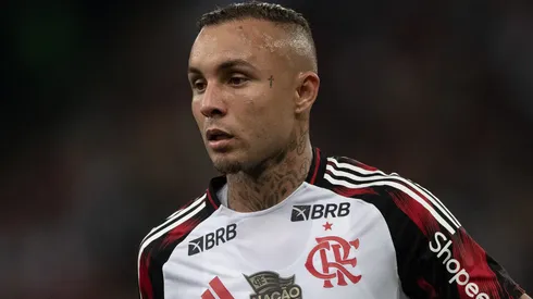 Corinthians ainda não desistiu de contratar Everton Cebolinha