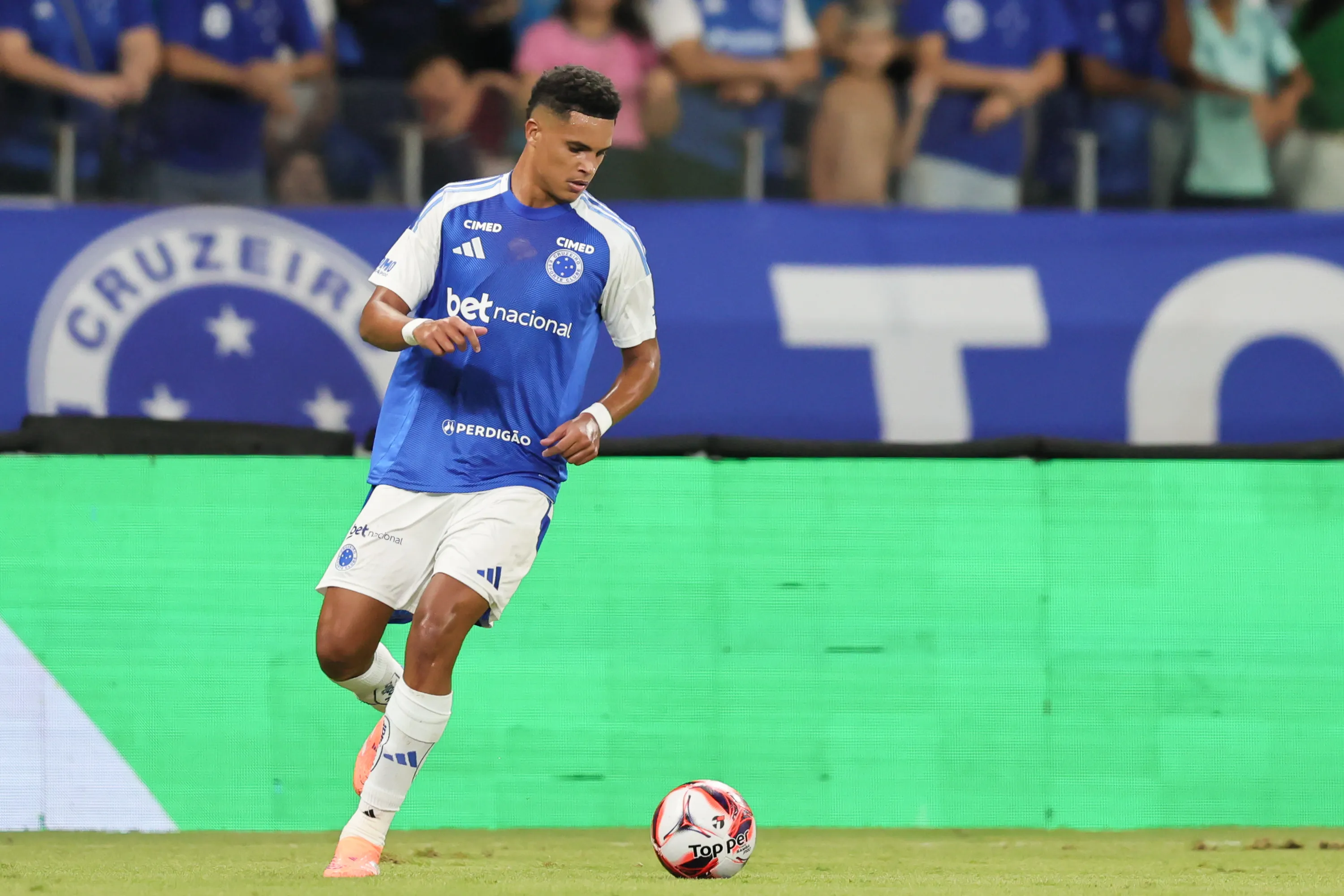 Kauã Prates atuando no Cruzeiro –  Foto: Gilson Lobo/AGIF