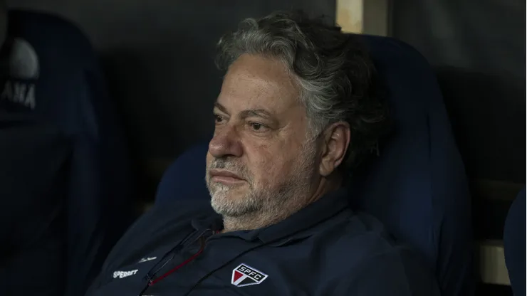 Julio Casares presidente do Sao Paulo antes da partida contra o Flamengo no estadio Maracana pelo campeonato Brasileiro A 2024. Foto: Jorge Rodrigues/AGIF