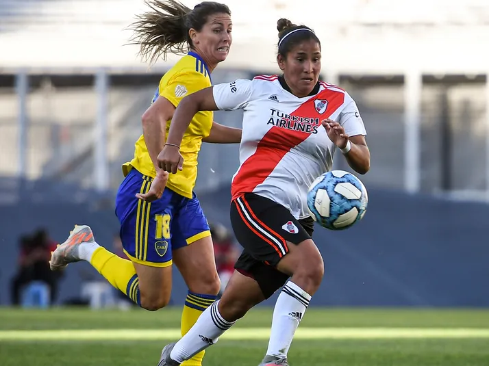 Cruzeiro anuncia a contratação de Laura Felipe