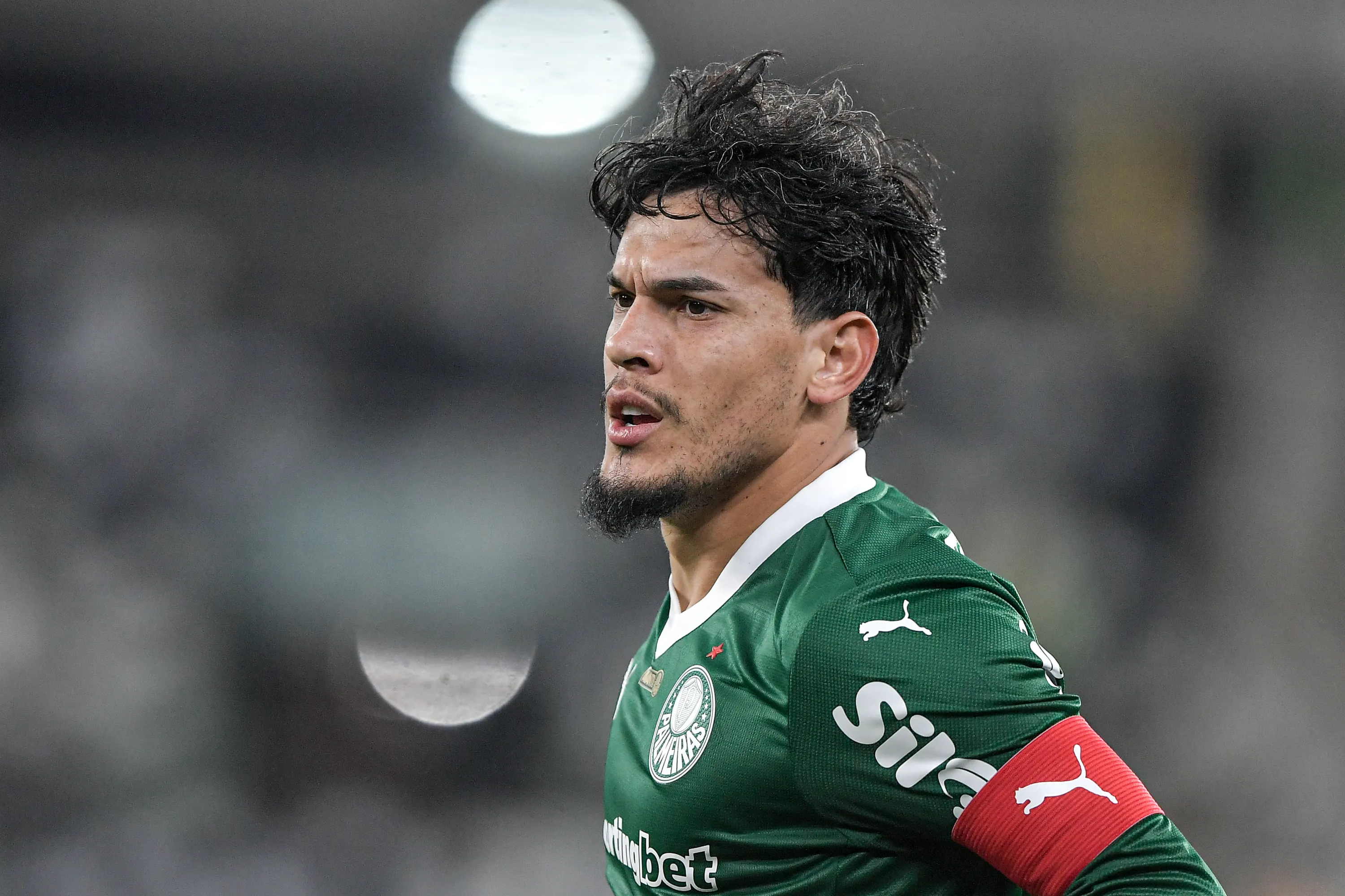 RJ – RIO DE JANEIRO – 17/08/2025 – BRASILEIRO A 2025, BOTAFOGO X PALMEIRAS – Gustavo Gomez jogador do Palmeiras durante partida contra o Botafogo no estadio Engenhao pelo campeonato Brasileiro A 2025. Foto: Thiago Ribeiro/AGIF