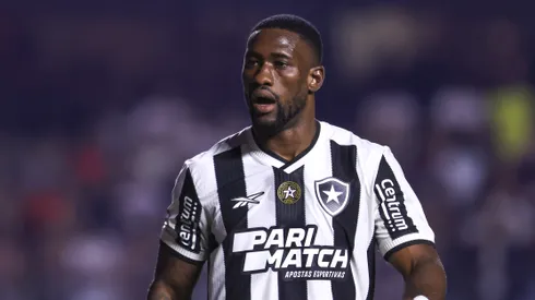 Bastos, zagueiro do Botafogo
