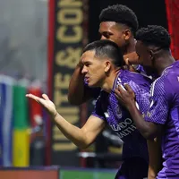 Vasco entra em disputa com o Corinthians e pode fechar com César Araújo