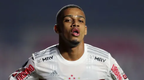 Brenner comemora gol marcado pelo Sao Paulo. (Photo by Fernando Bizerra-Pool/Getty Images)