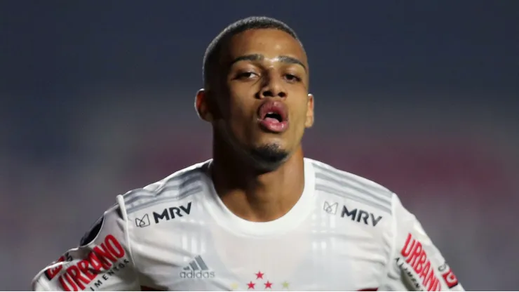 Brenner comemora gol marcado pelo Sao Paulo. (Photo by Fernando Bizerra-Pool/Getty Images)