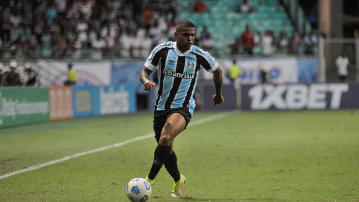 Douglas Costa, ex-atleta do Grêmio. Foto: Jhony Pinho/AGIF