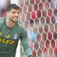 Tiago Volpi pode estar de saída do Grêmio