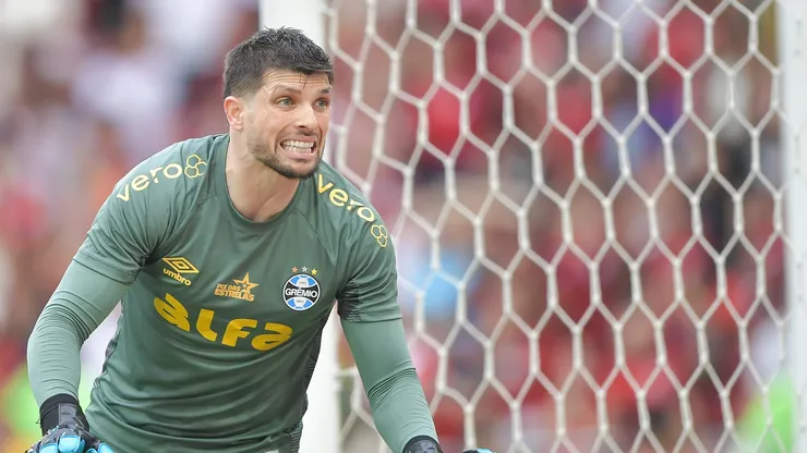 Tiago Volpi goleiro do Gremio durante partida contra o Flamengo no estadio Maracana pelo campeonato Brasileiro A 2025.