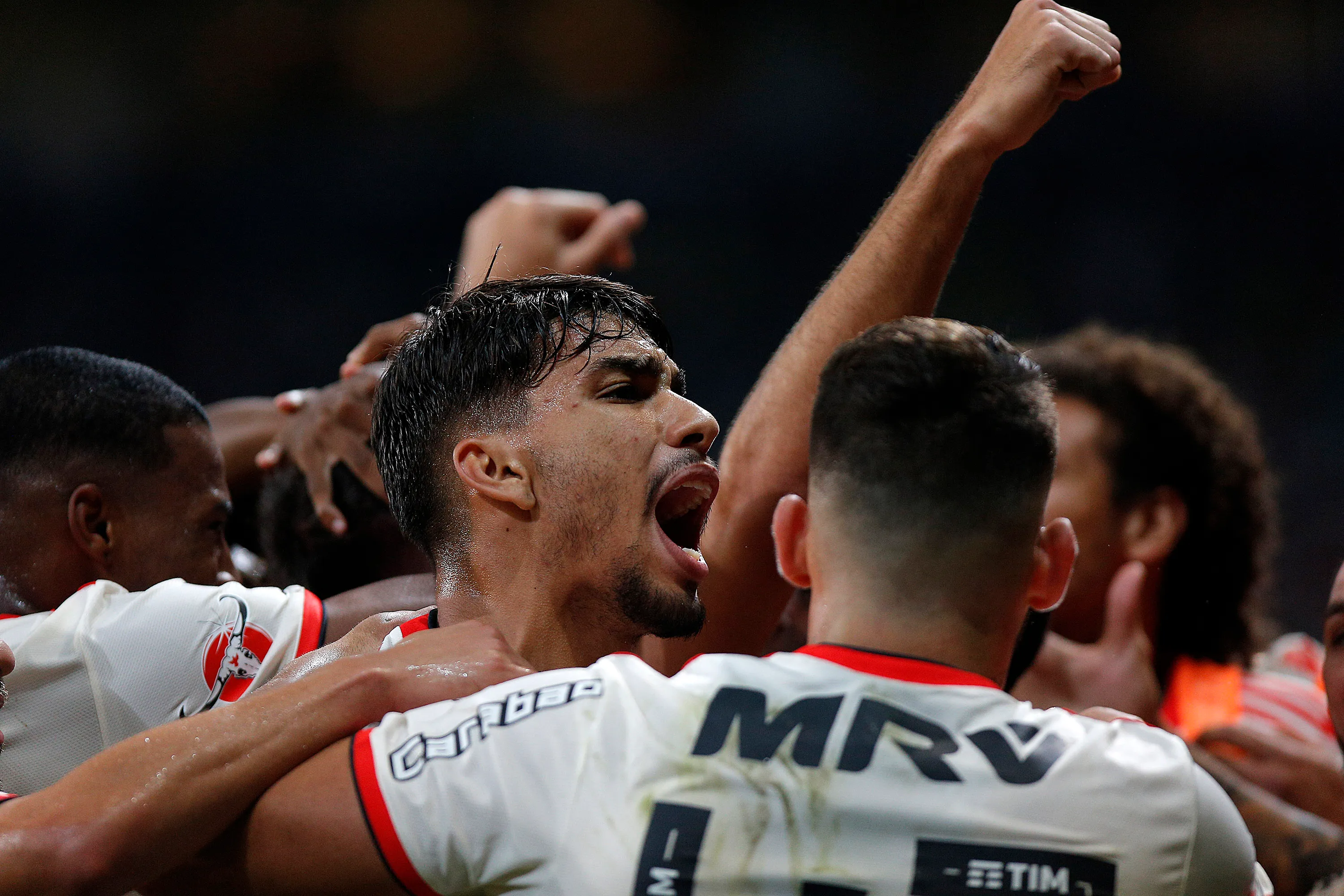 Lucas Paqueta do Flamengo comemora gol durante partida contra o Palmeiras no estadio Arena Allianz Parque pelo campeonato Brasileiro A 2018. Foto: Daniel Vorley/AGIF