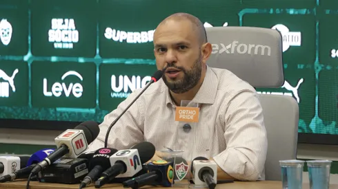 Mattheus Montenegro em entrevista coletiva. Foto: Marcelo Gonçalves / Fluminense FC

