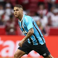 Cuéllar 'irrita' diretoria do Grêmio devido a problemas físicos recorrentes