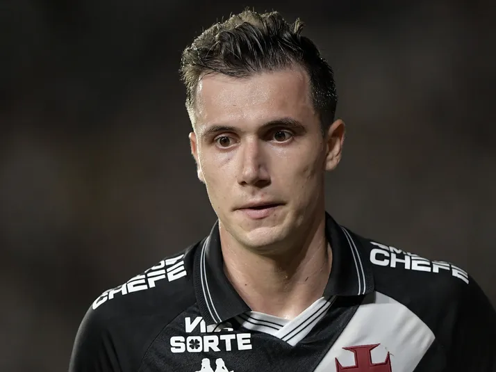 Vasco rejeita oferta de R$ 25 milhões do Beşiktaş por Lucas Piton