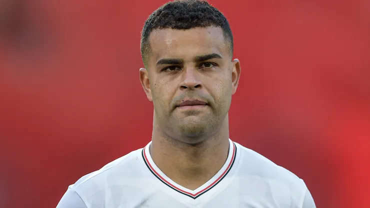 Alisson durante confronto entre Flamengo e São Paulo no Brasileirão de 2025.