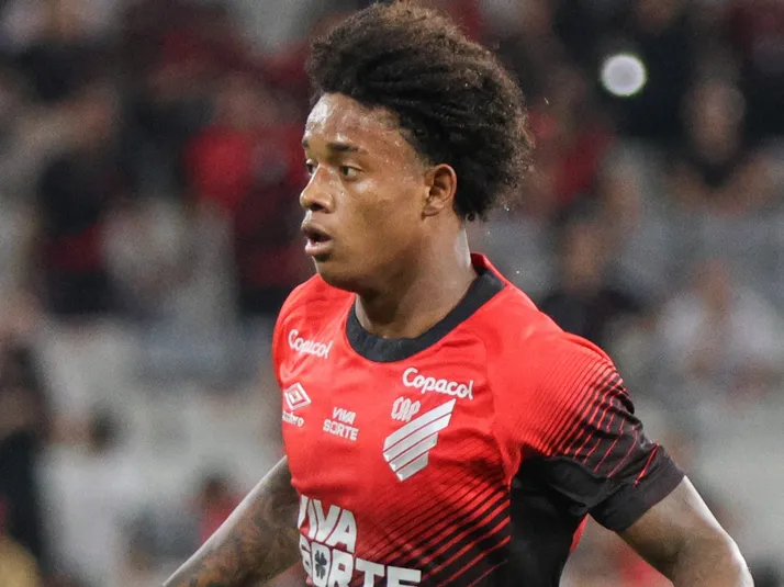 Cruzeiro mostra interesse na contratação de Bruninho, do Athletico-PR