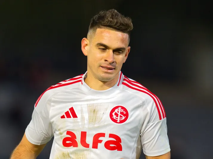 Pezzolano defende Borré após críticas por 2025 ruim