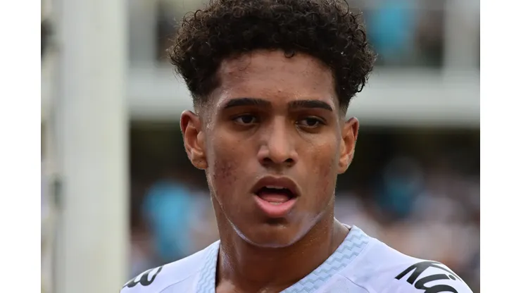 Souza, cria da base do Santos, vendido do Tottenham-ING