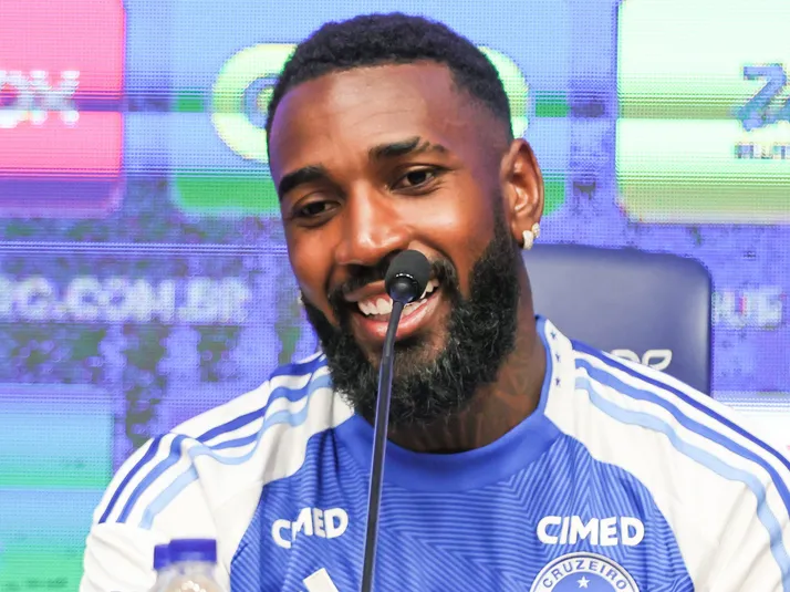 Romário não poupa palavras sobre Gerson, do Cruzeiro