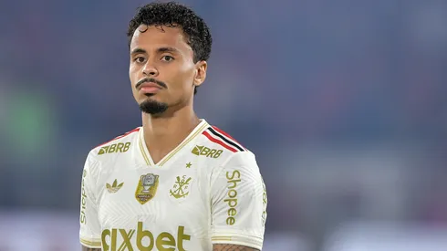  Allan jogador do Flamengo durante partida contra o Atletico-MG no estadio Maracana pelo campeonato Copa Do Brasil 2025. Foto: Thiago Ribeiro/AGIF
