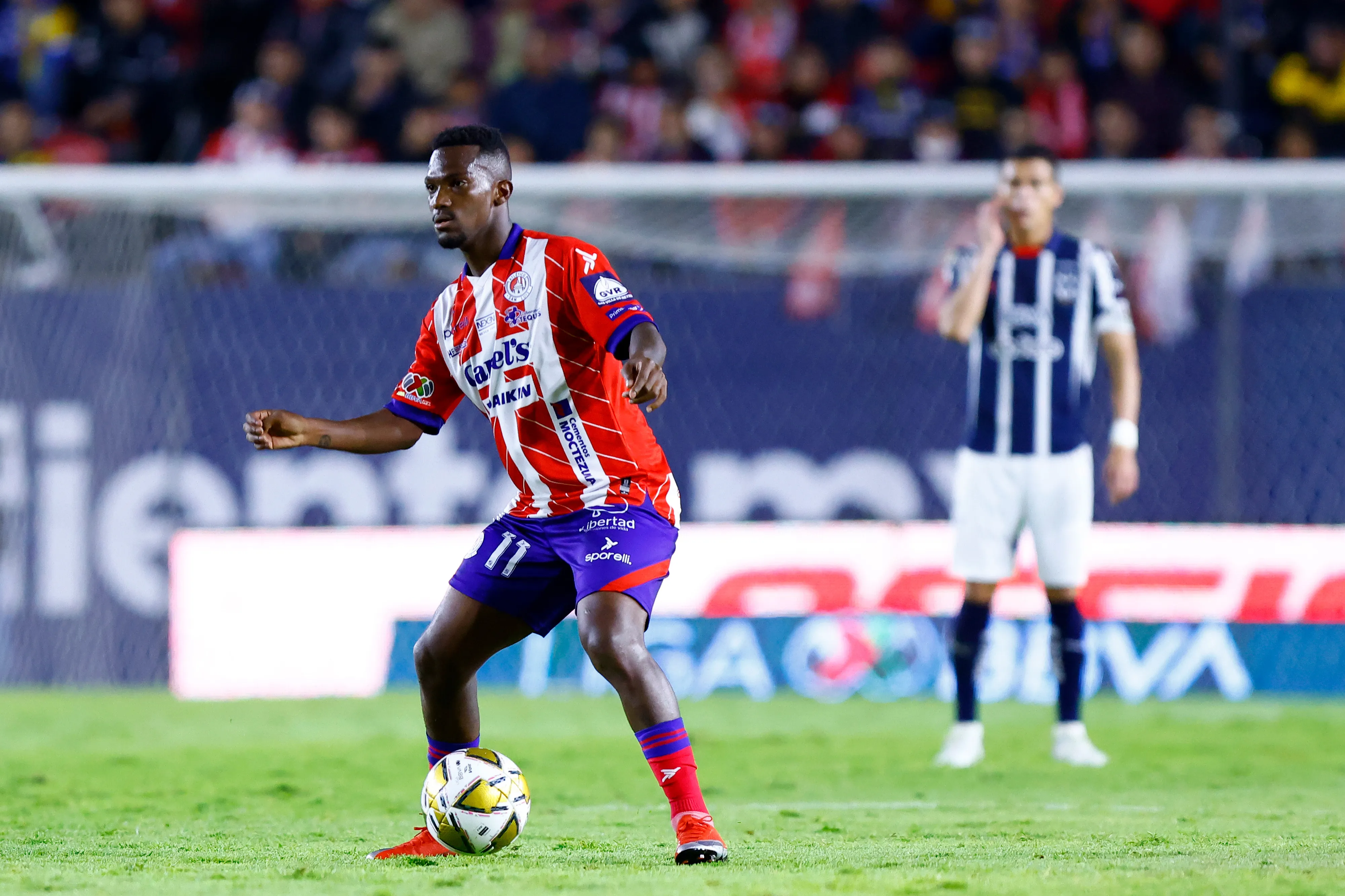 Vitinho durante partida pelo San Luís, do México. (Photo by Leopoldo Smith/Getty Images)