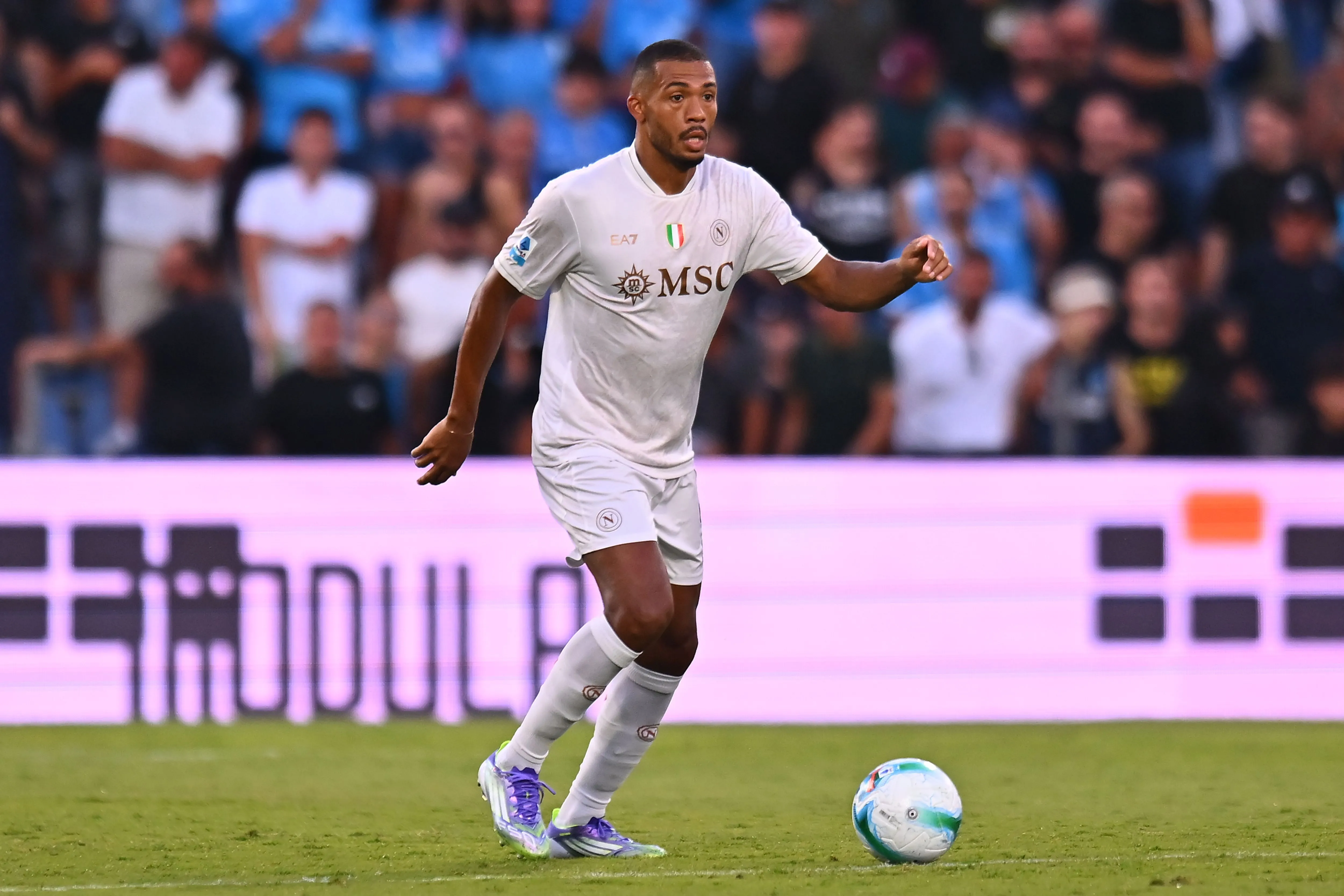 Juan Jesus, ex-Internacional, defende o Napoli desde 2021. Foto: Alessandro Sabattini/Getty Images