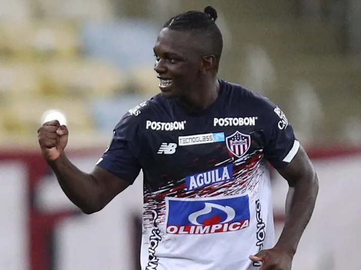 Athletico-PR realiza proposta pela contratação de Edwuin Cetré, do Estudiantes