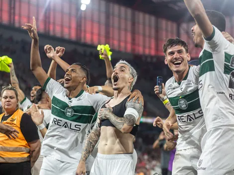 Coritiba derrota o Athletico-PR na Arena