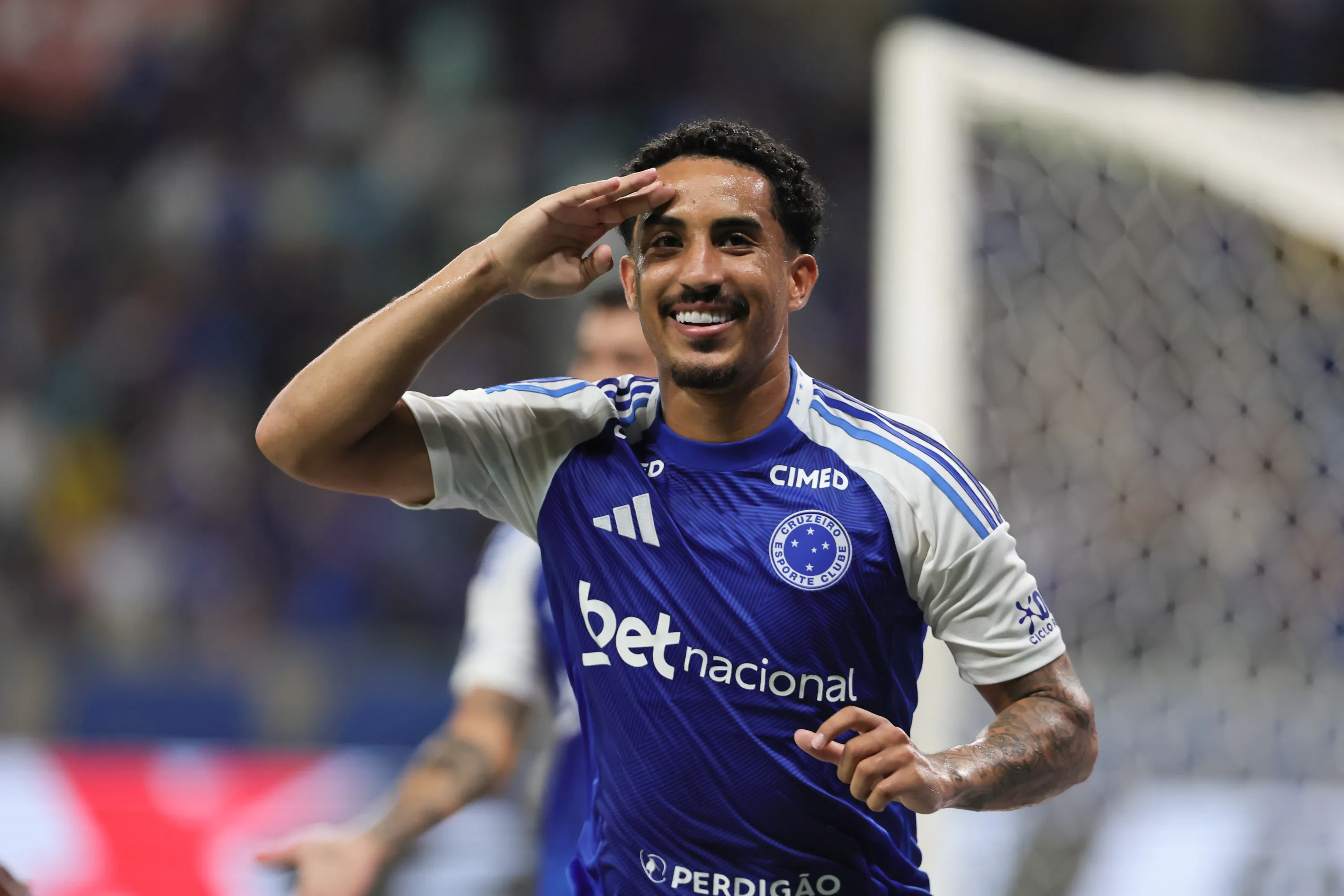 Christian jogador do Cruzeiro comemora seu gol durante partida contra o Uberlandia no estadio Mineirao pelo campeonato Mineiro 2026. Foto: Gilson Lobo/AGIF