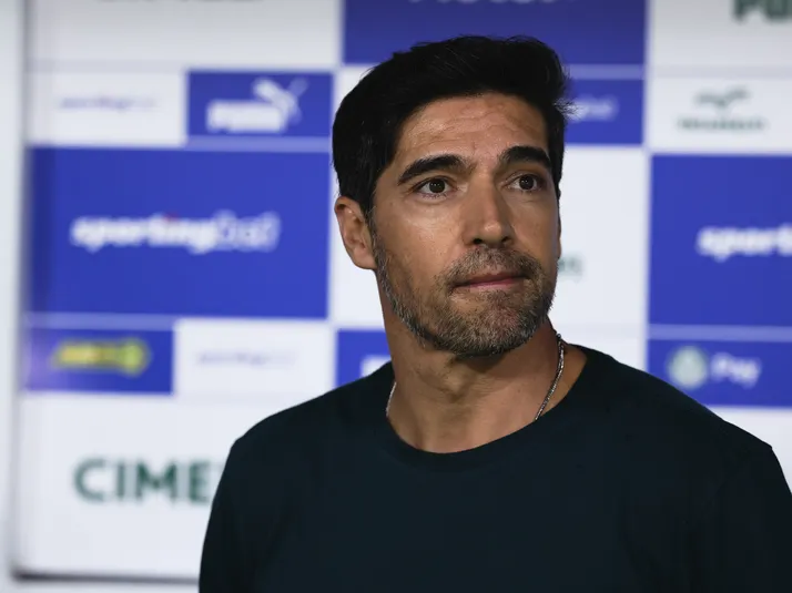 Palmeiras vence Mirassol, mas torcida faz alerta a Abel Ferreira