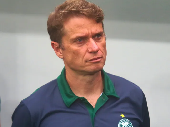 Fernando Seabra faz análise sobre vitória do Coritiba contra Athletico-PR