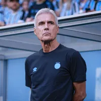Luís Castro explica contratação de Weverton e avalia disputa no Grêmio