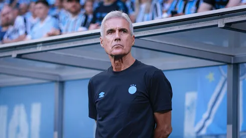 Luís Castro técnico do Grêmio durante partida contra o São Luiz-RS no estádio Arena do Grêmio pelo campeonato Gaúcho 2026. Foto: Maxi Franzoi/AGIF
