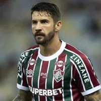 Everaldo pode ser titular do Fluminense contra o Flamengo