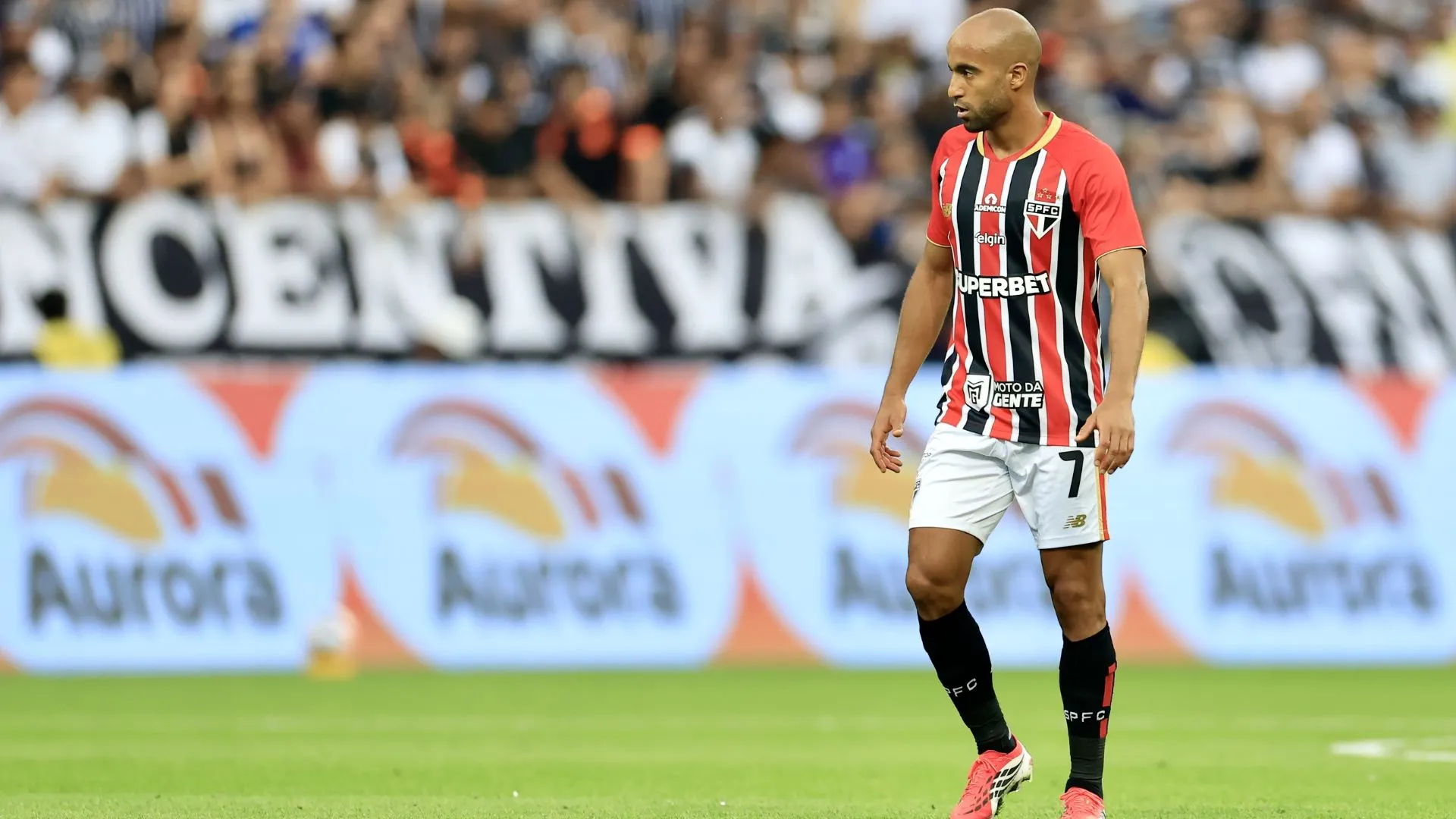 Lucas Moura em Corinthians x São Paulo pelo Paulistão 2026