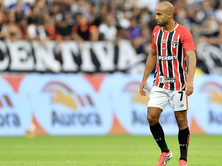 Críticas disparam contra Lucas no clássico Corinthians x São Paulo