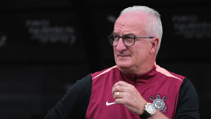 Dorival Junior tecnico do Corinthians durante partida contra o Sao Paulo no estadio Arena Corinthians pelo campeonato Paulista 2026. Foto: Ettore Chiereguini/AGIF