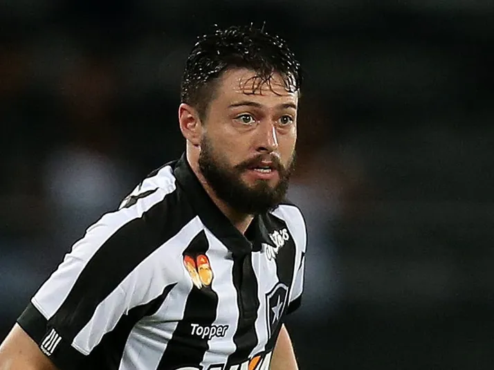 João Paulo, campeão carioca pelo Botafogo, se aposentou aos 34 anos