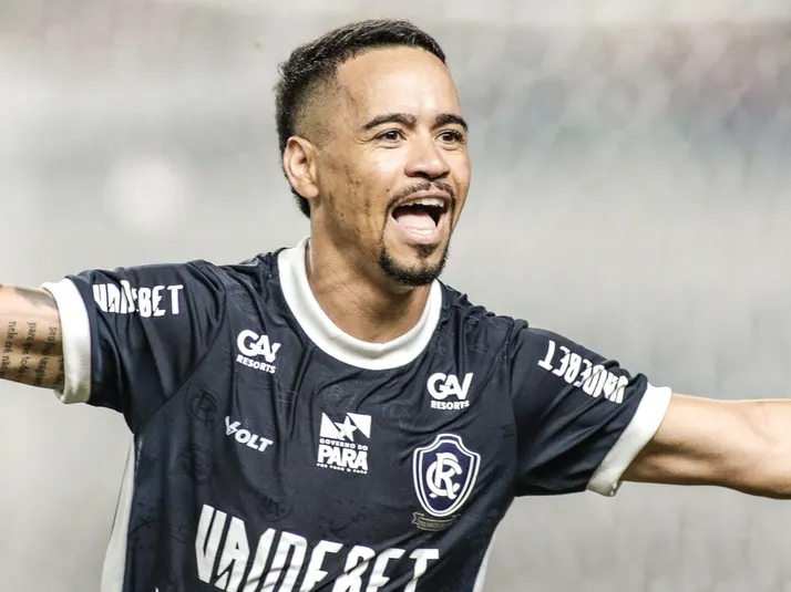 Pikachu celebra gol pelo Remo, mas critica gramado do Mangueirão