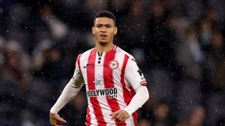 Gustavo Nunes of Brentford during the Carabao Cup Quarter Final match between Manchester City and Brentford at Etihad Stadium on December 17, 2025 in Manchester, England. (Photo by Carl Recine/Getty Images)