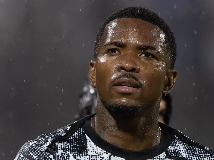 Cacá se lesiona no Corinthians e tem futuro incerto internamente